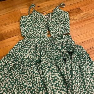 Green and white princess polly set